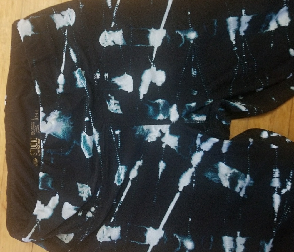 Athletic leggings
